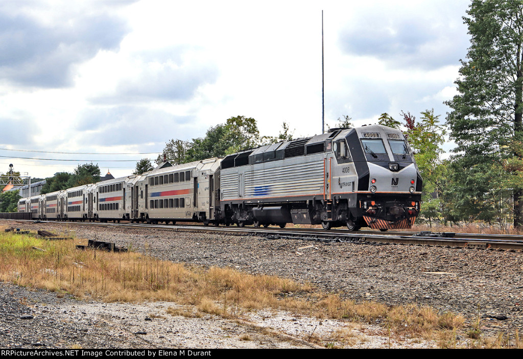 NJT 4008 on train 1168